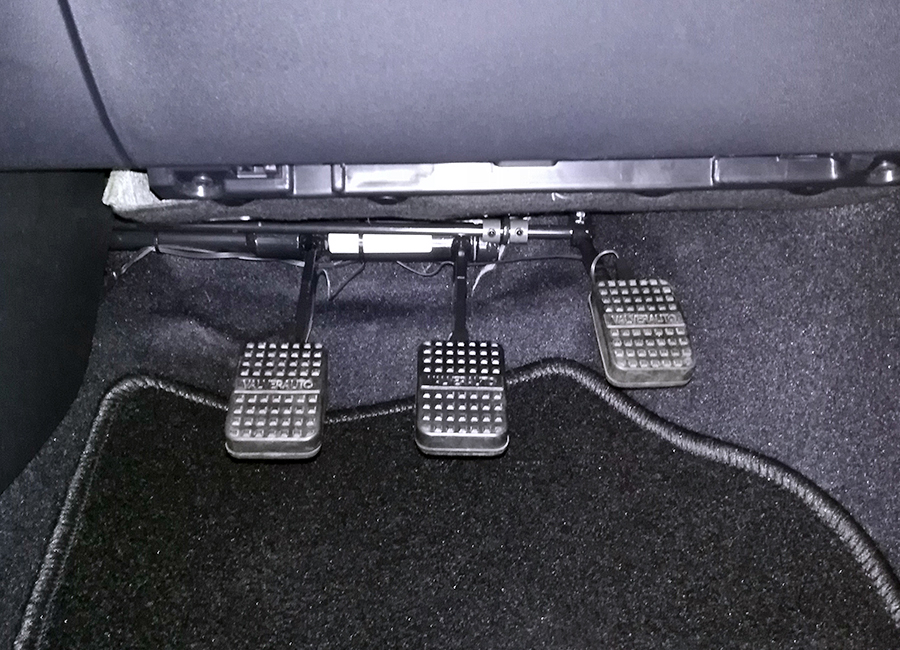 Dobles mandos para autoescuela