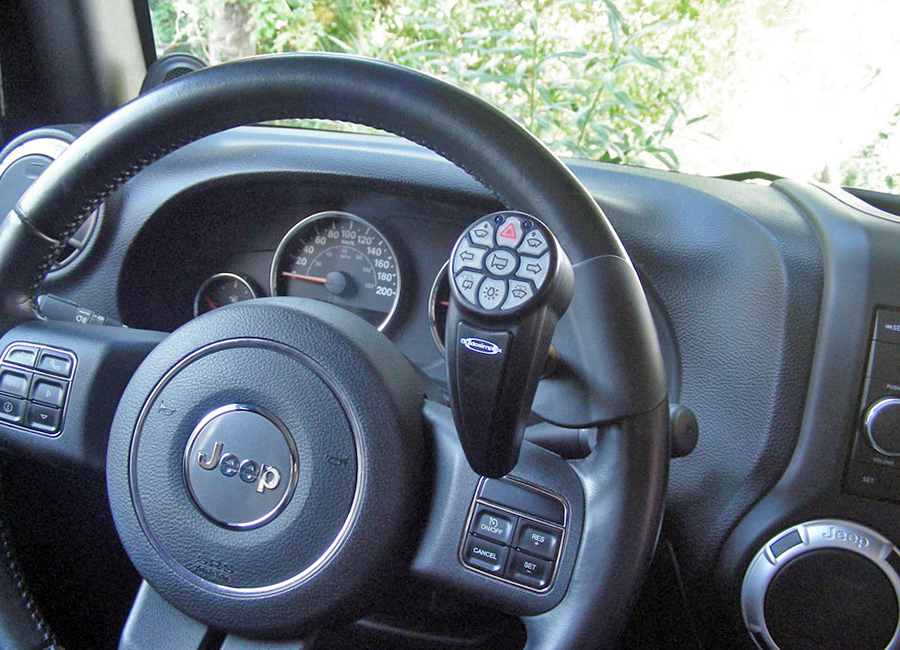 Mando multifunción para conducción adaptada